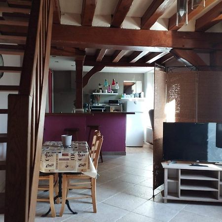 Charmante Petite Maison De Bourg Lägenhet Autry-le-Chatel Exteriör bild